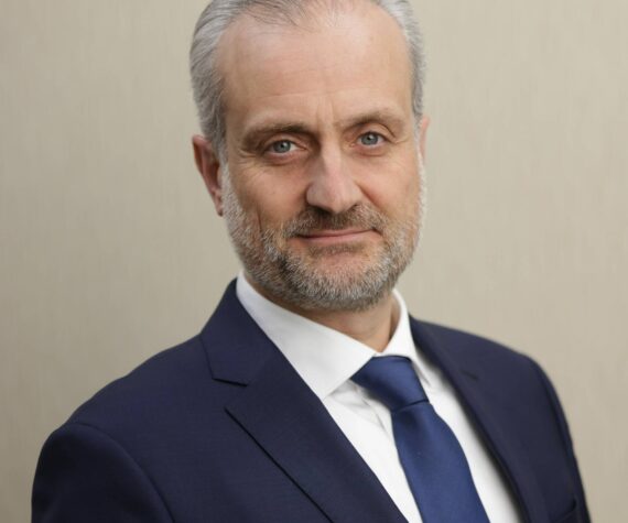 Dr. Emmanuel Navon, an Israeli political scientist and author of “The Star and the Scepter.” (Courtesy photo)